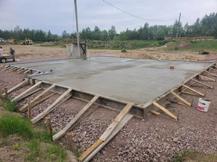 Заливка бетона B30 · W10 — Кузнецы, 120 м³